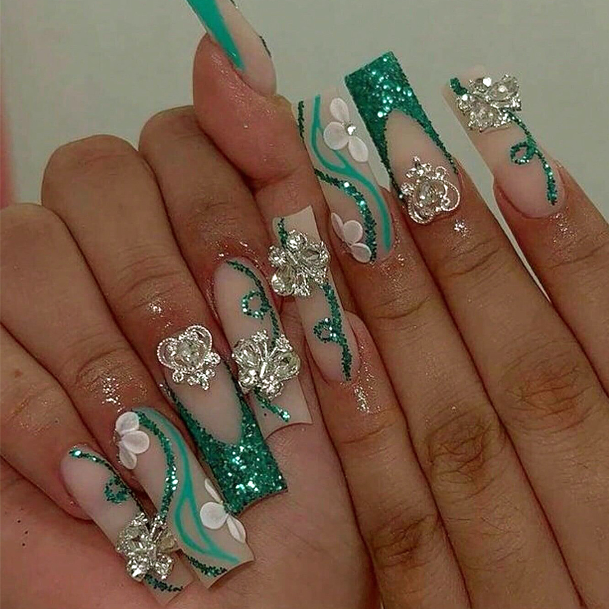 Nail Art Aesthetic - Fausse colle brillante sur pointe française,