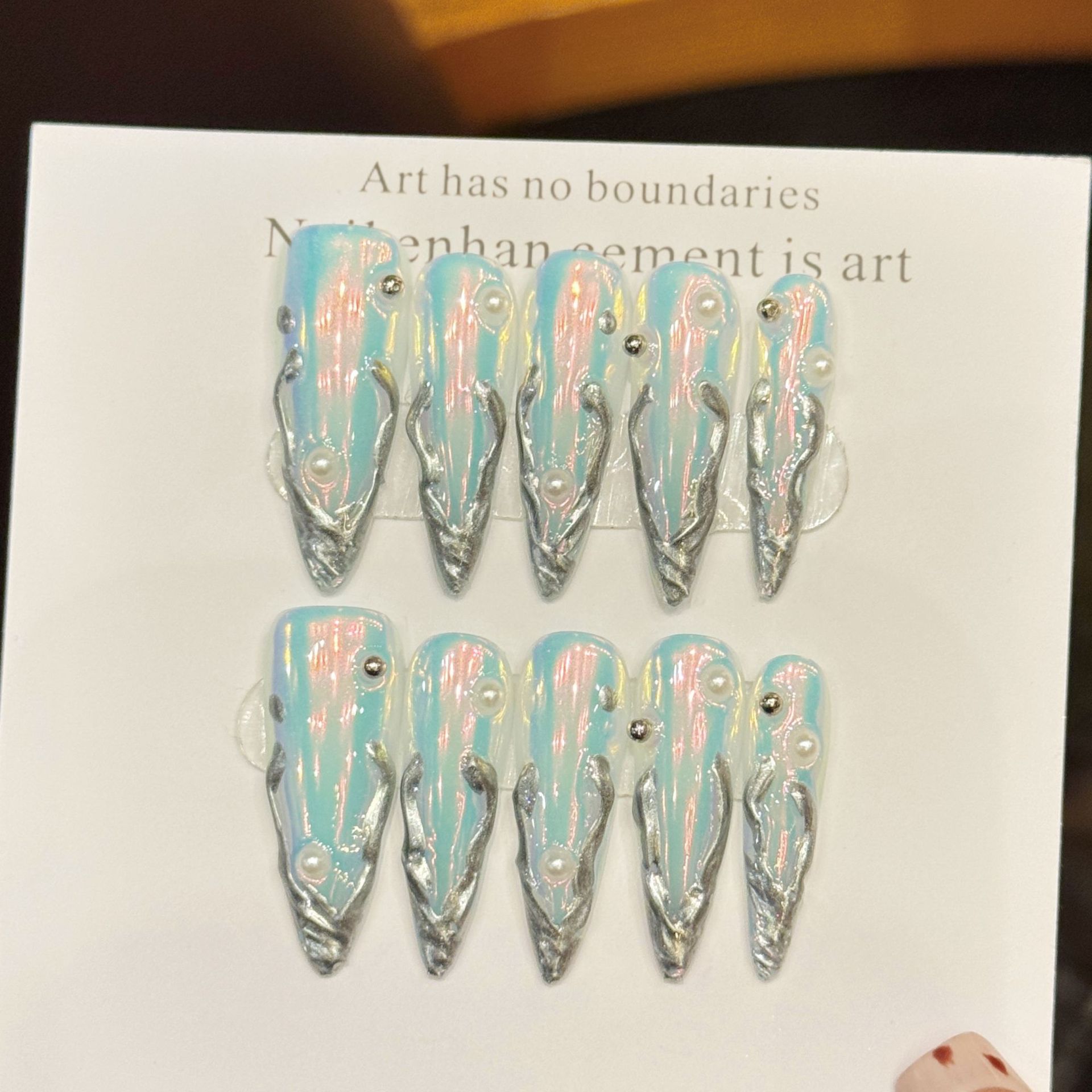 Nail Art Aesthetic - 10 pièces argent Aurora longs Stiletto
