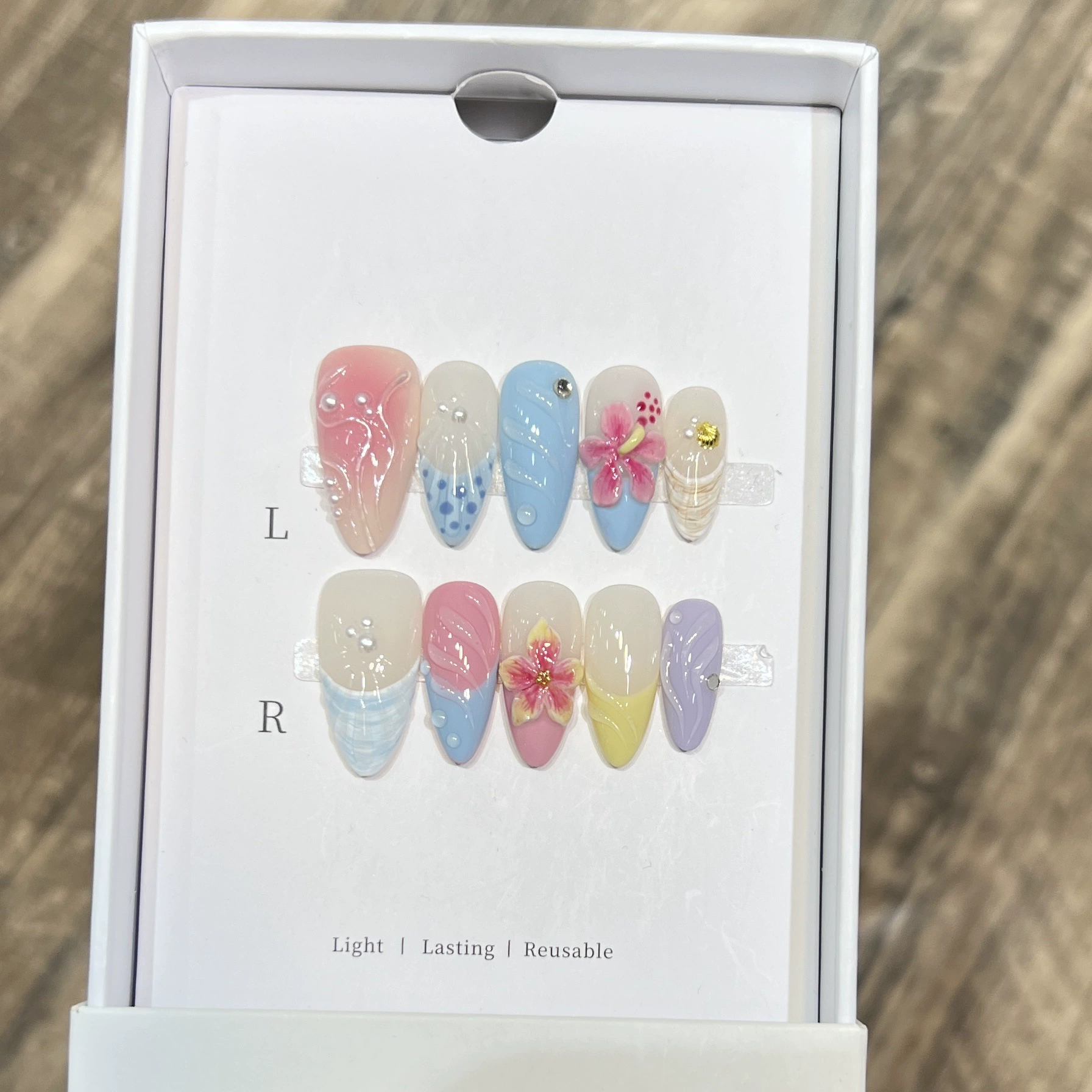 Nail Art Aesthetic - 10 faux ongles à presser faits