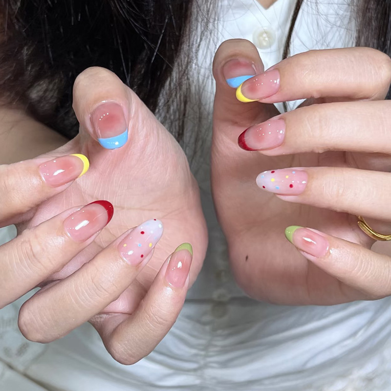 Lot de 24 faux ongles en amand - Nail Art Pink avis et prix