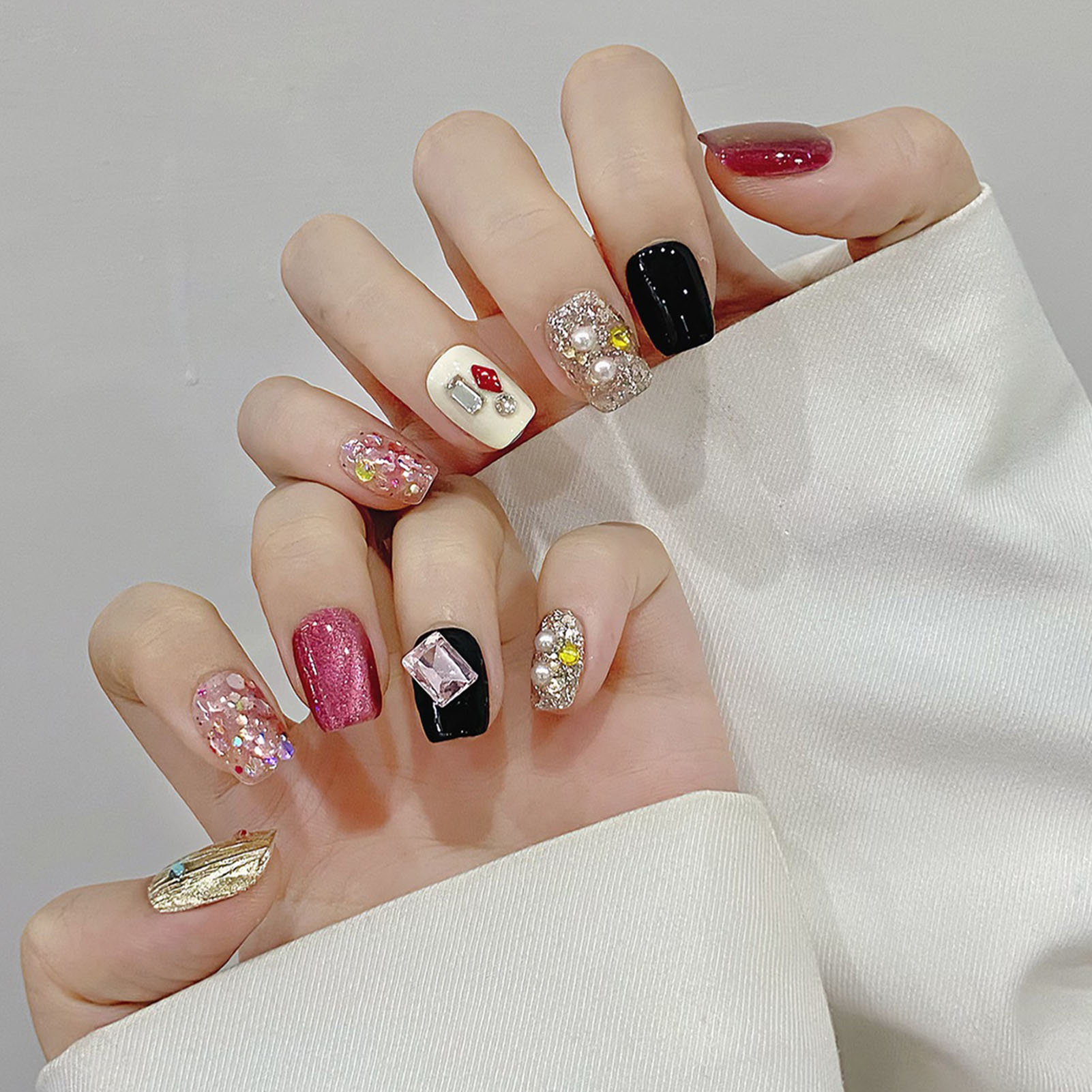 Faux yeux de chat brillants à  - Nail Art Gliter avis et prix
