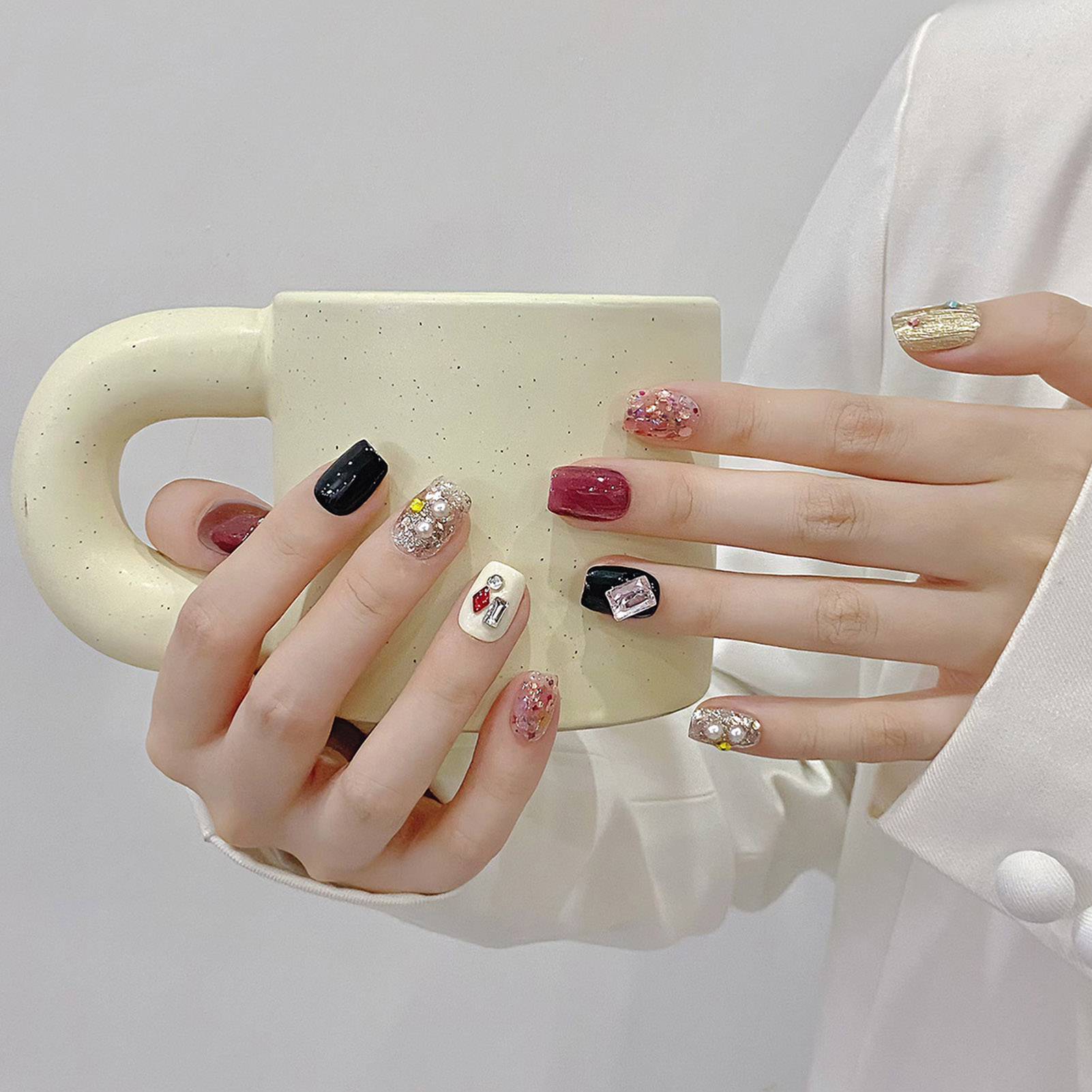 Faux yeux de chat brillants à  - Nail Art Gliter avis et prix