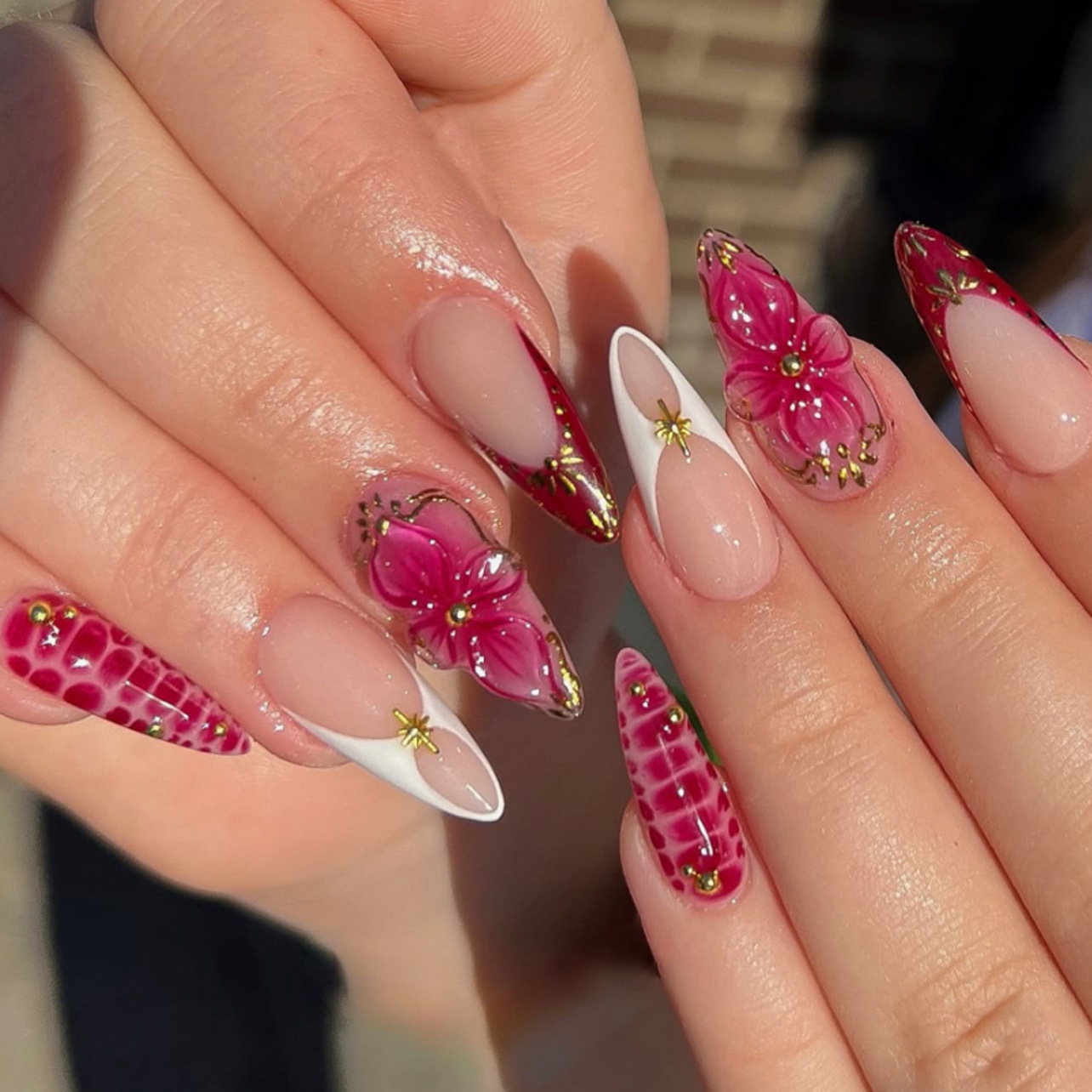 24 faux ongles amande prêts à  - Nail Art Pink avis et prix